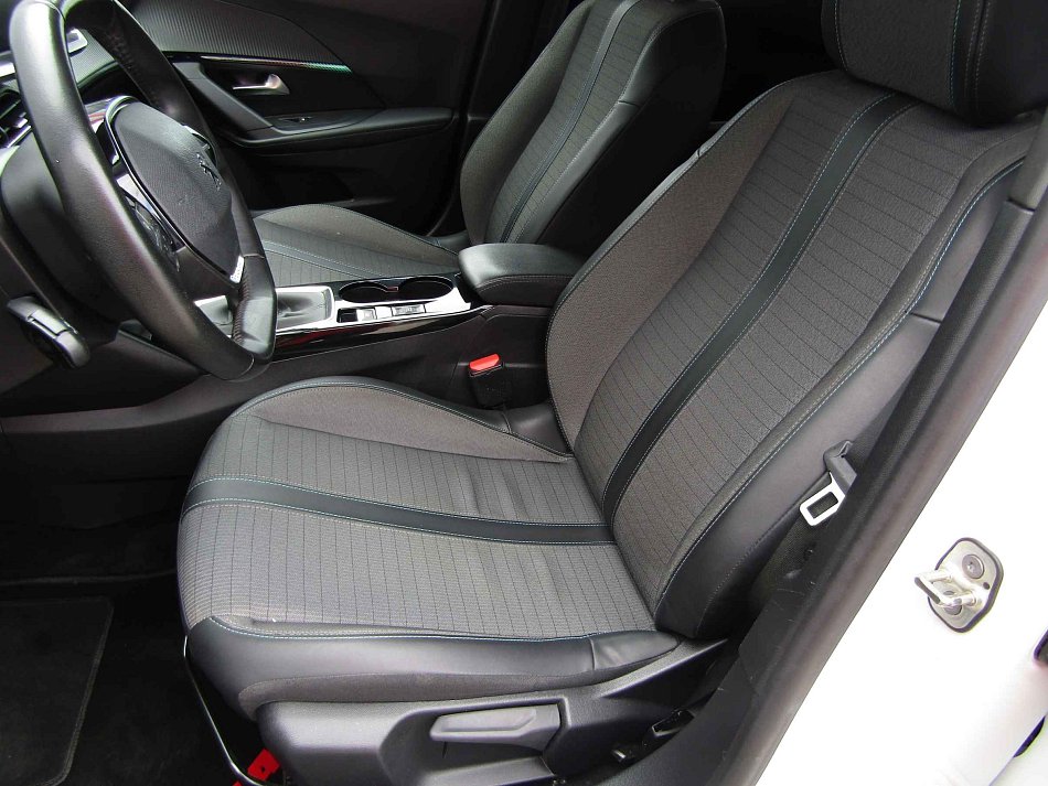 Peugeot 2008 1.2PT Allure