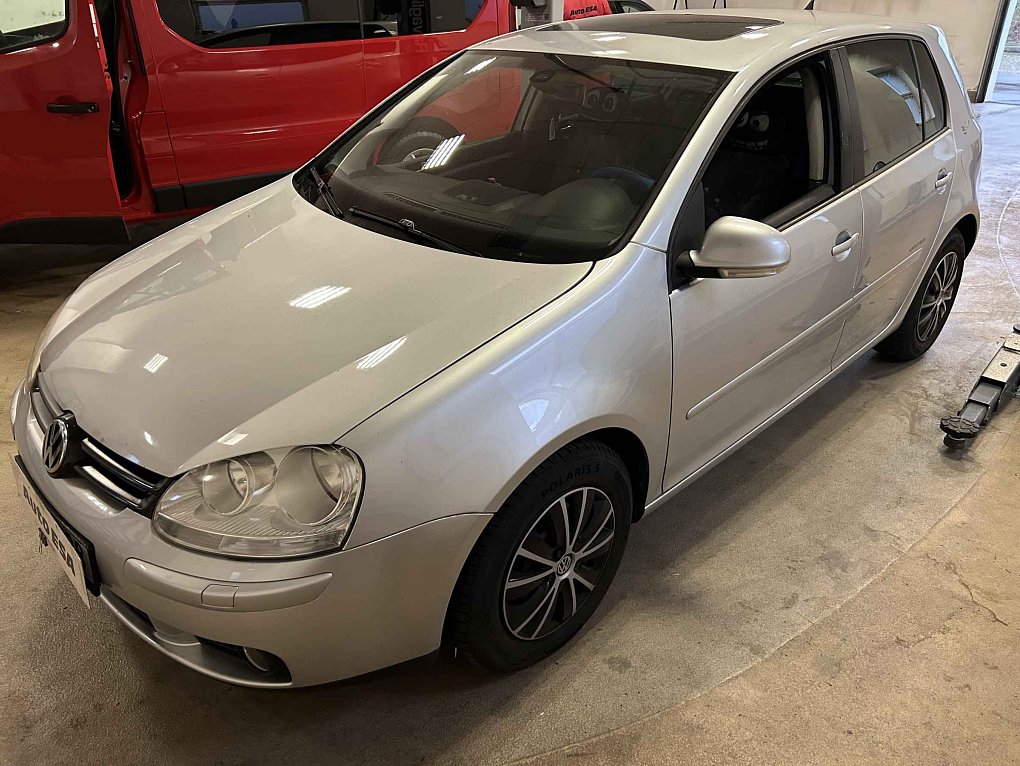 Volkswagen Golf 2.0TDi 