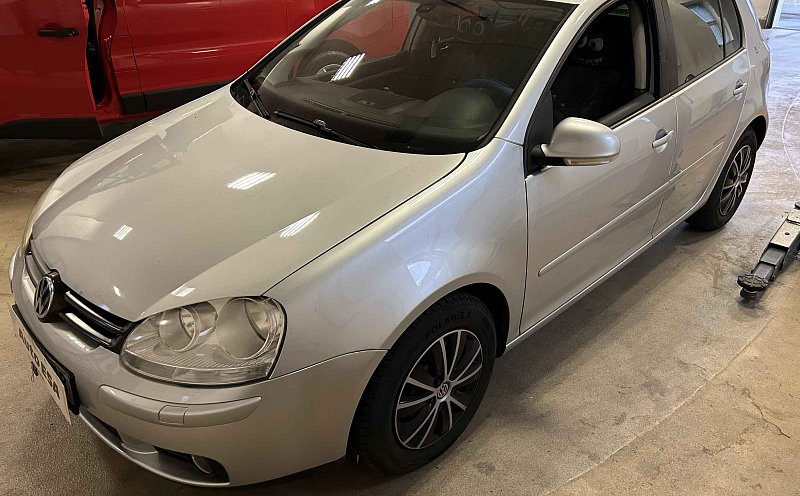 Volkswagen Golf 2.0TDi 