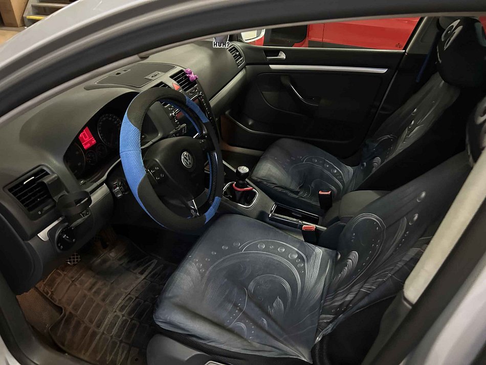 Volkswagen Golf 2.0TDi 