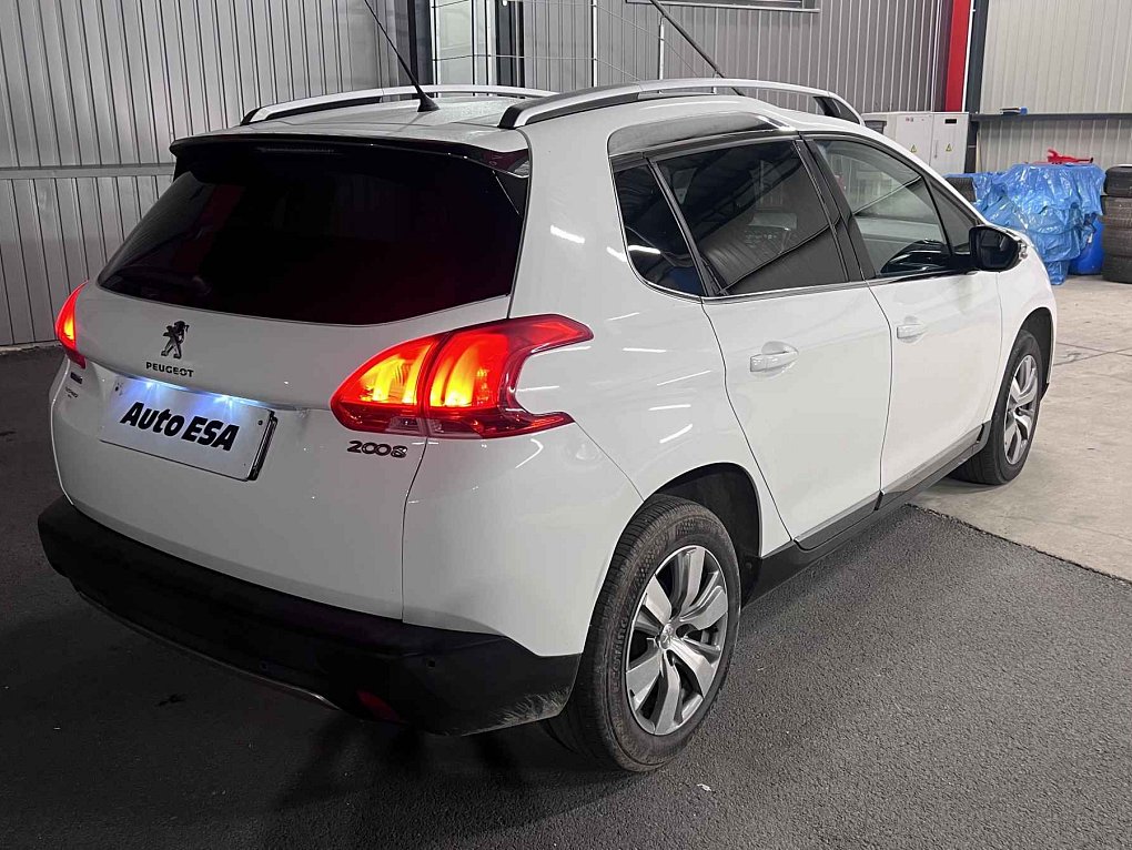 Peugeot 2008 1.2 PT Allure
