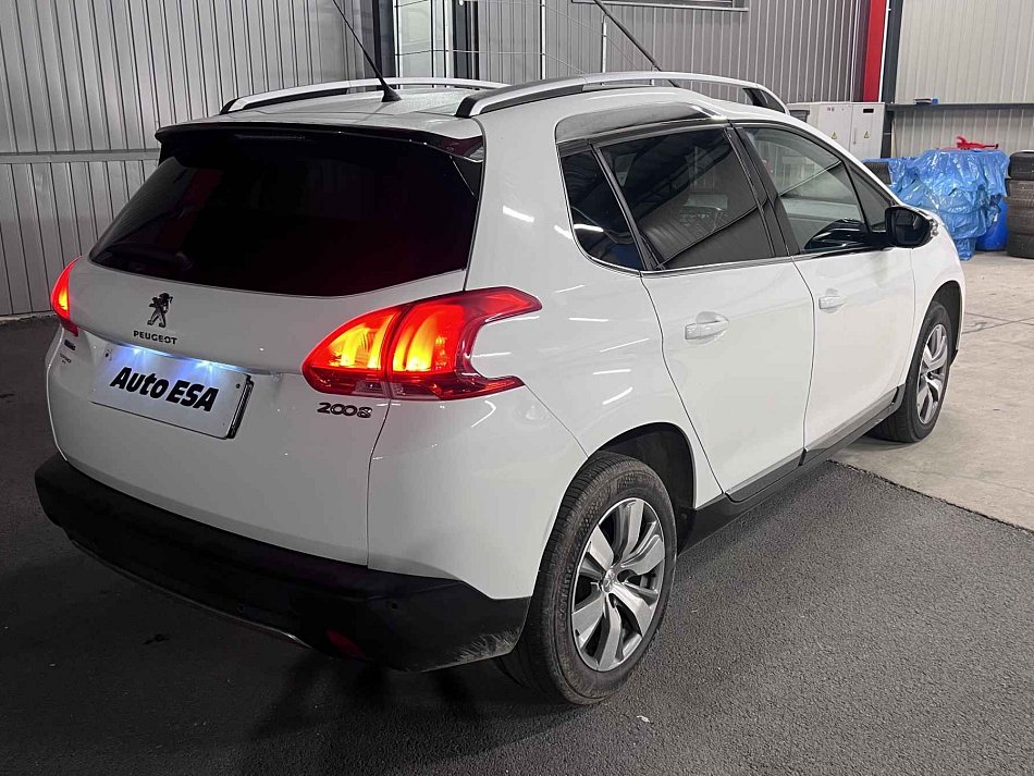 Peugeot 2008 1.2 PT Allure