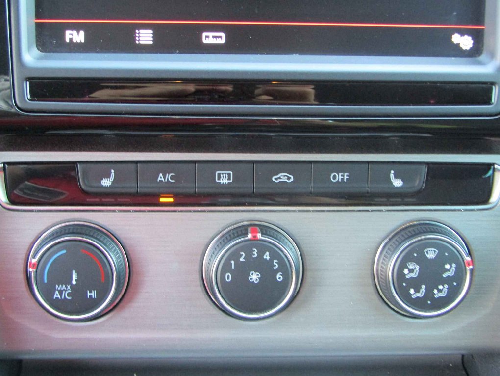 Volkswagen Passat 1.6 TDi 