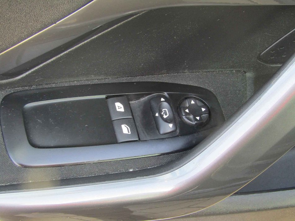 Peugeot 2008 1.2 PT Active