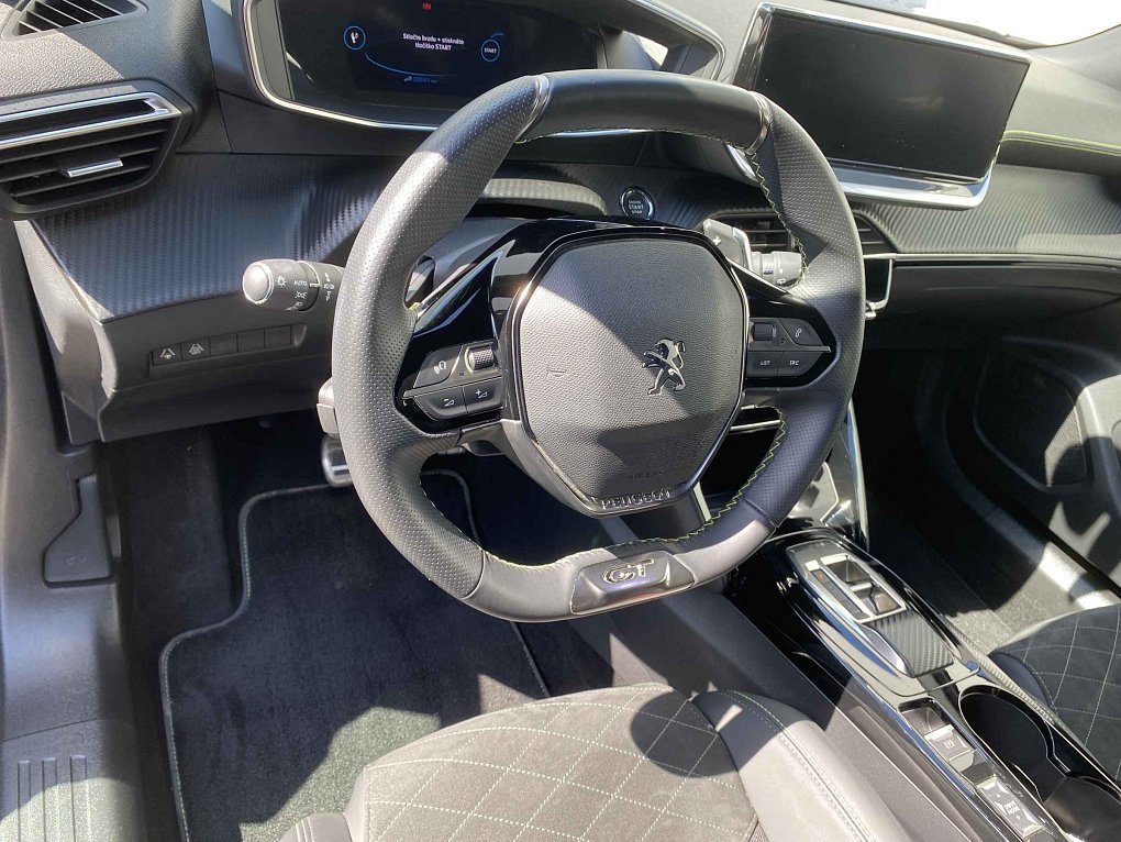 Peugeot 2008 1.2 PT GT