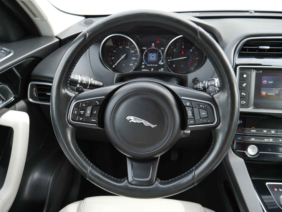 Jaguar F-Pace 2.0D  4x4