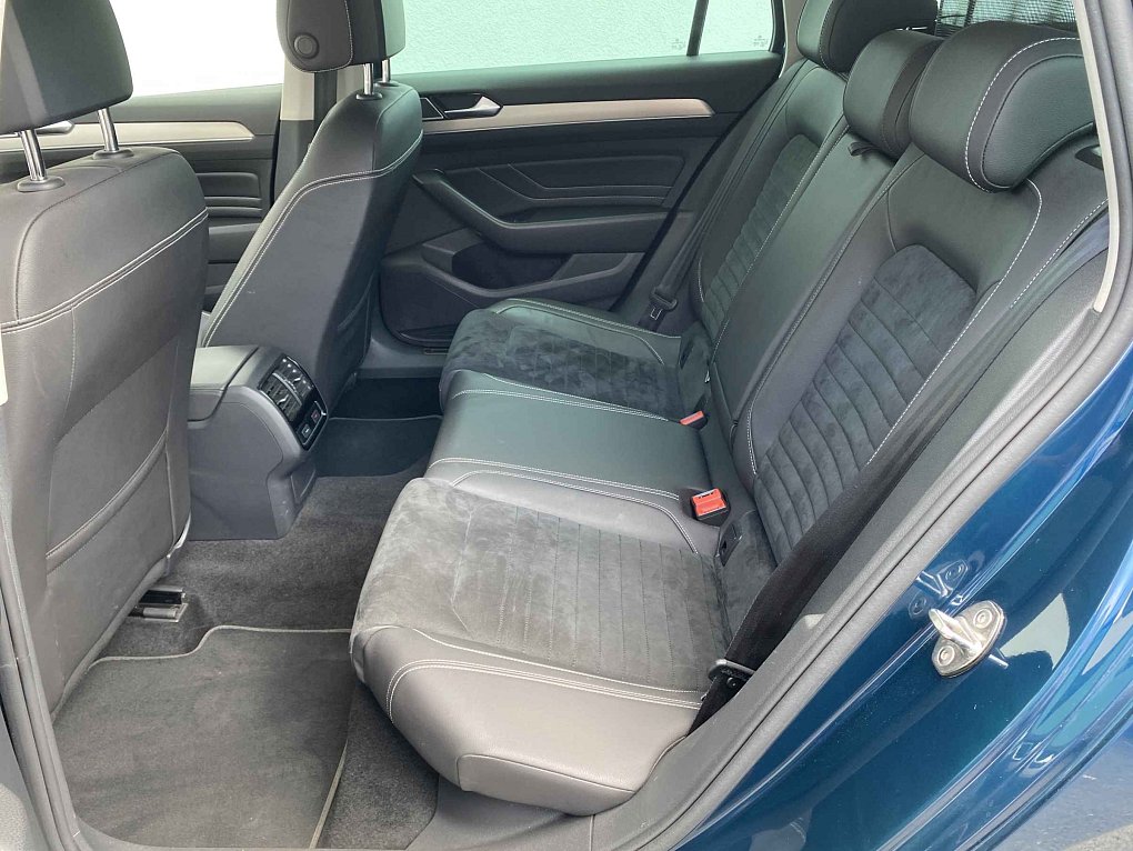 Volkswagen Passat 2.0 TDi Elegance