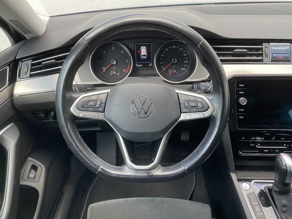 Volkswagen Passat 2.0 TDi Elegance
