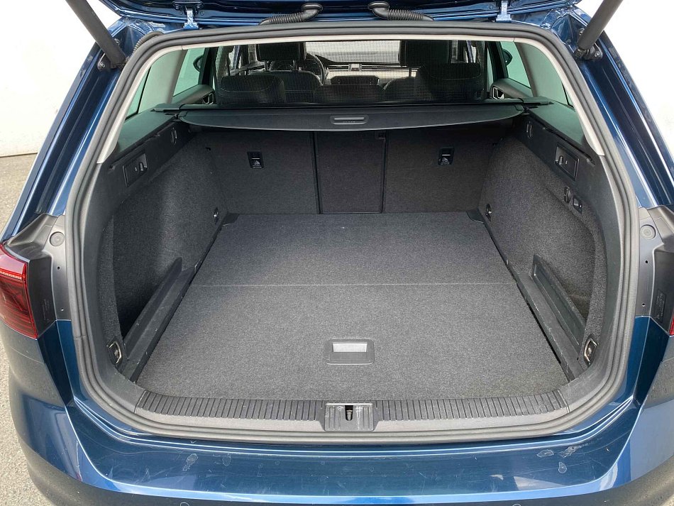 Volkswagen Passat 2.0 TDi Elegance