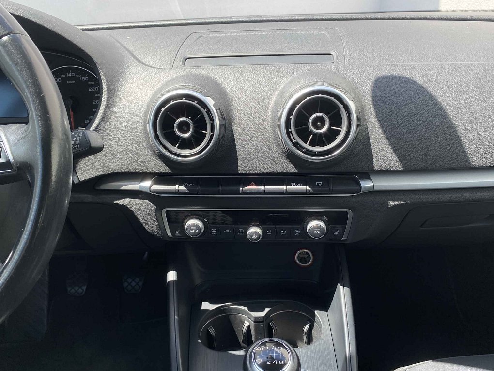 Audi A3 2.0 TDi Attraction