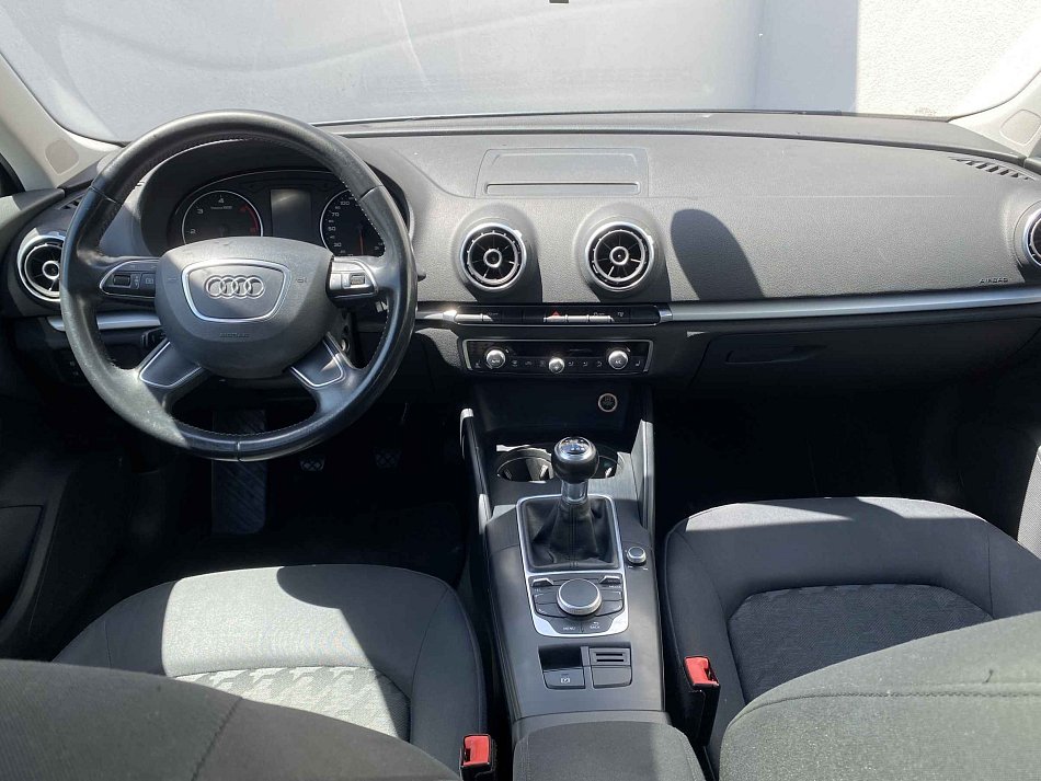 Audi A3 2.0 TDi Attraction