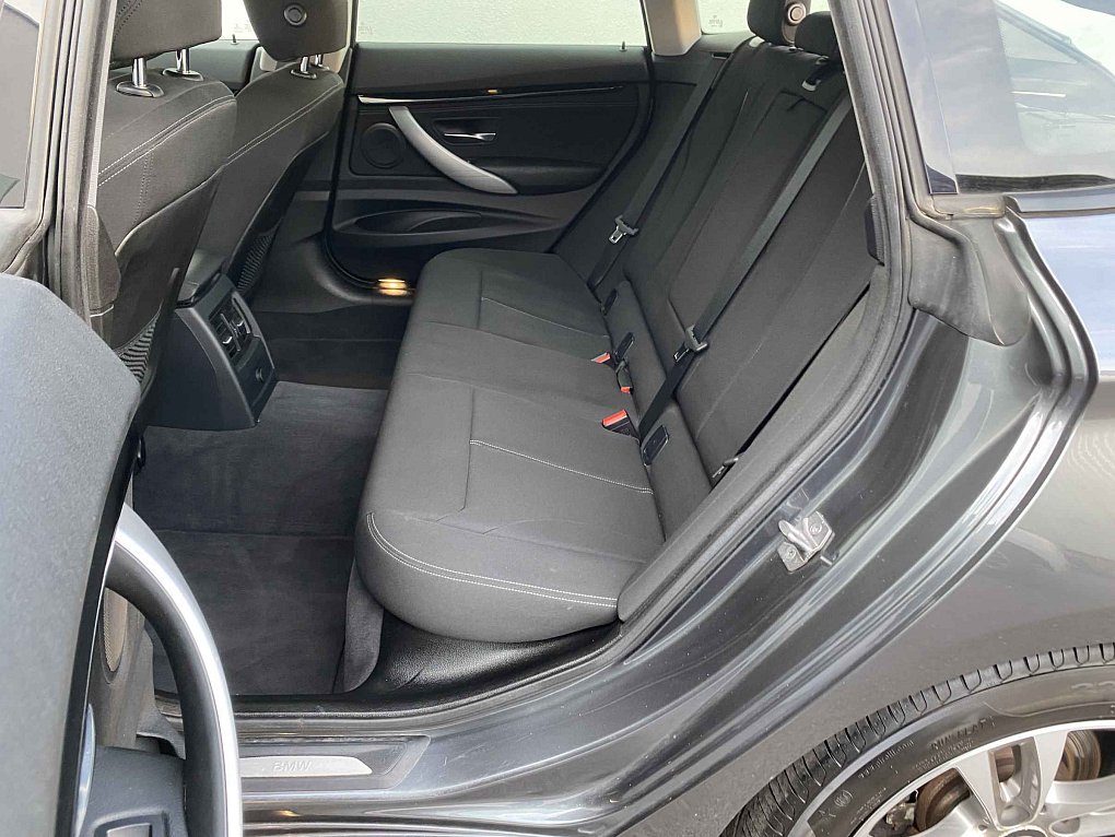 BMW Řada 3 2.0T Sport 328i xDrive