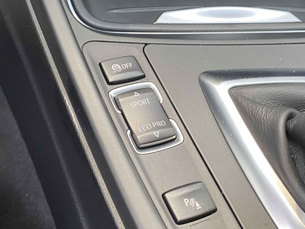 BMW Řada 3 2.0T Sport 328i xDrive