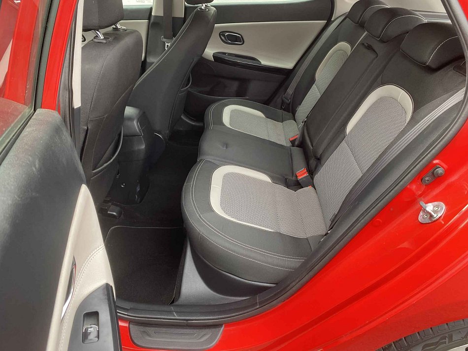 Kia Ceed 1.6GDi 
