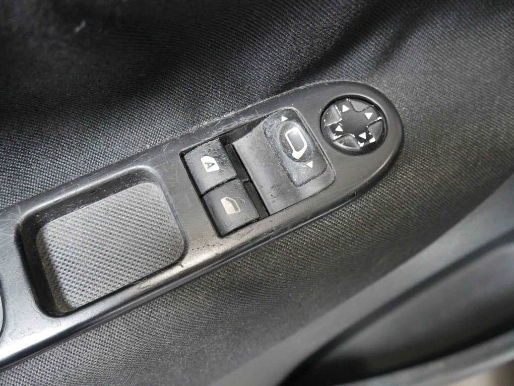 Peugeot 207 1.4 HDi 