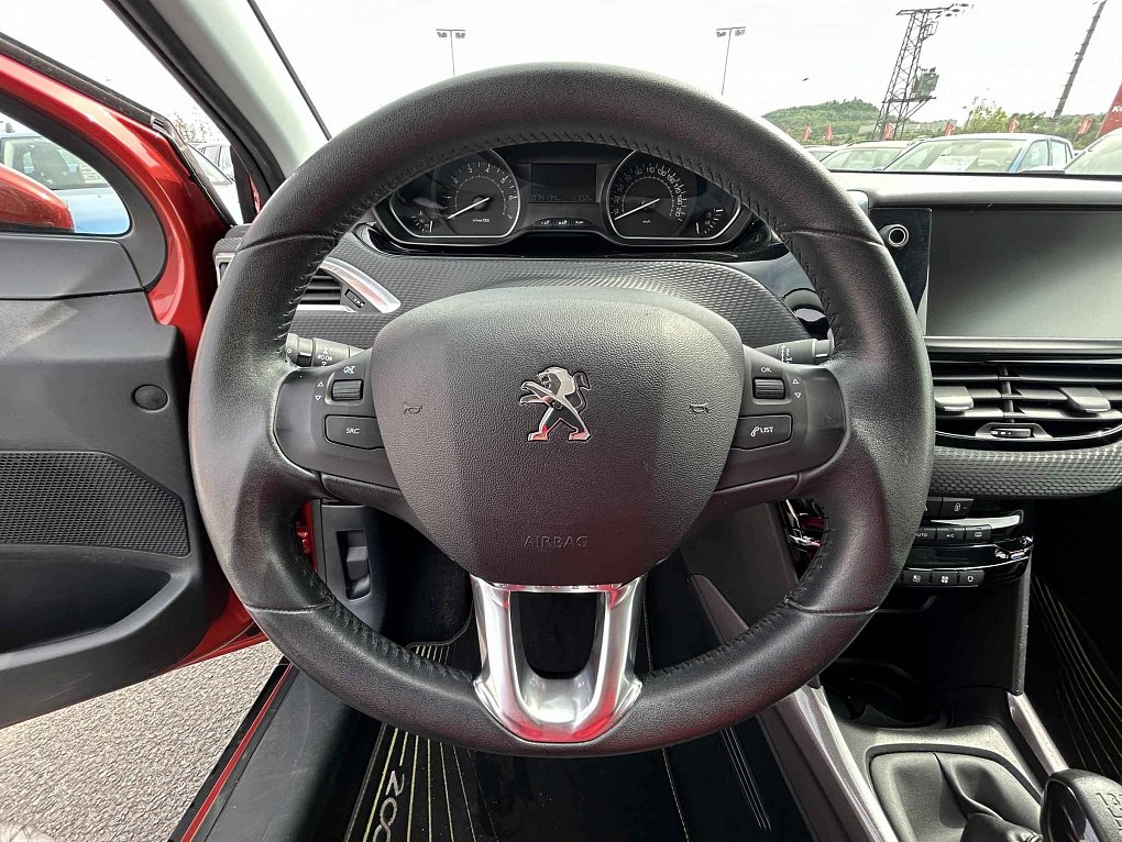 Peugeot 2008 1.2PT 
