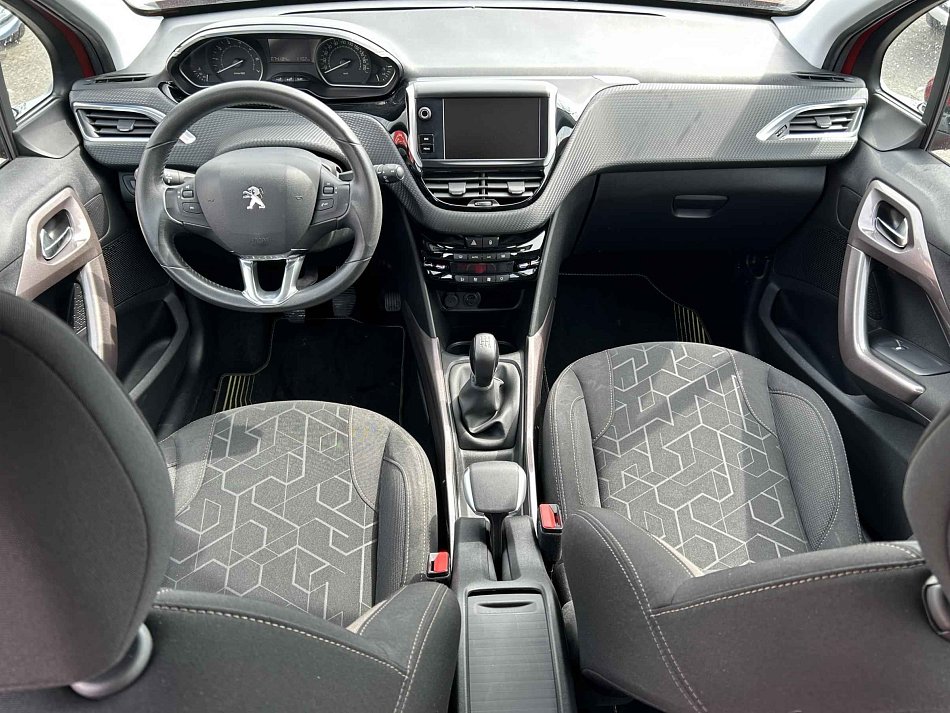 Peugeot 2008 1.2PT 