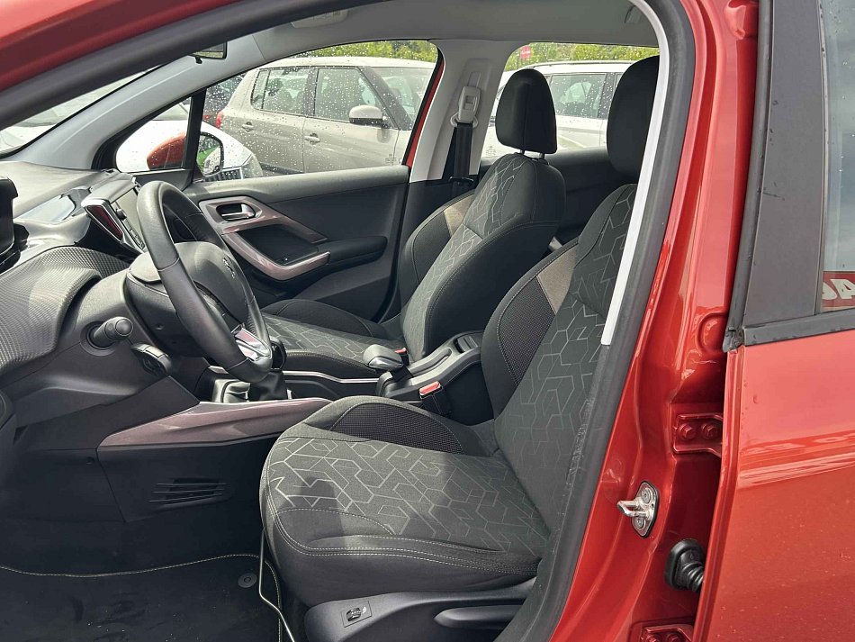 Peugeot 2008 1.2PT 