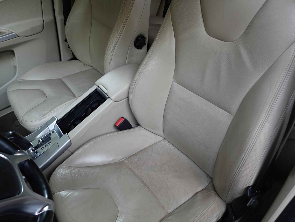 Volvo XC60 2.4D  4x4