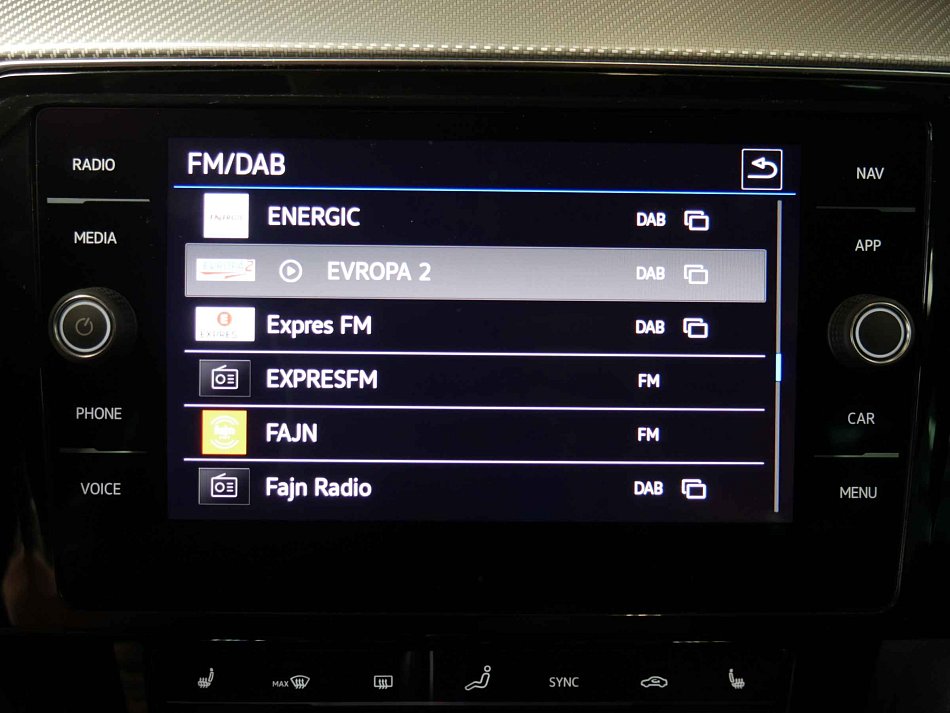 Volkswagen Passat 2.0TDi R-Line