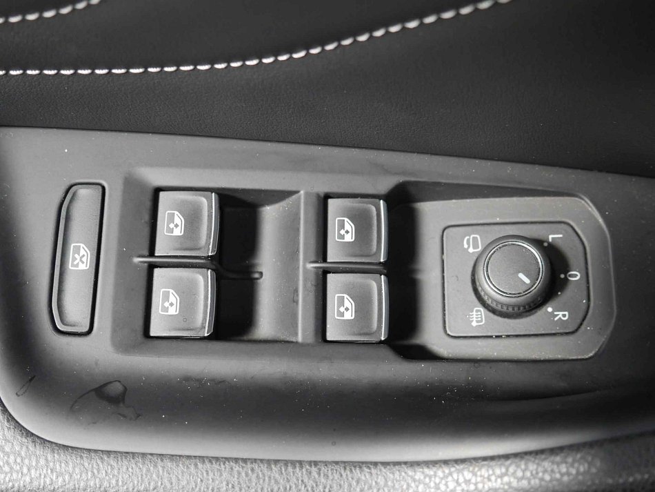 Volkswagen Passat 2.0TDi R-Line
