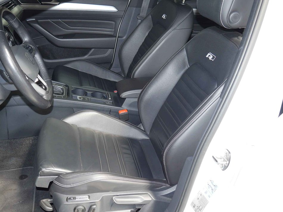 Volkswagen Passat 2.0TDi R-Line