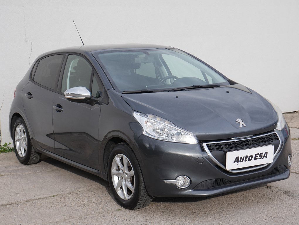 Peugeot 208 1.2 VTi 