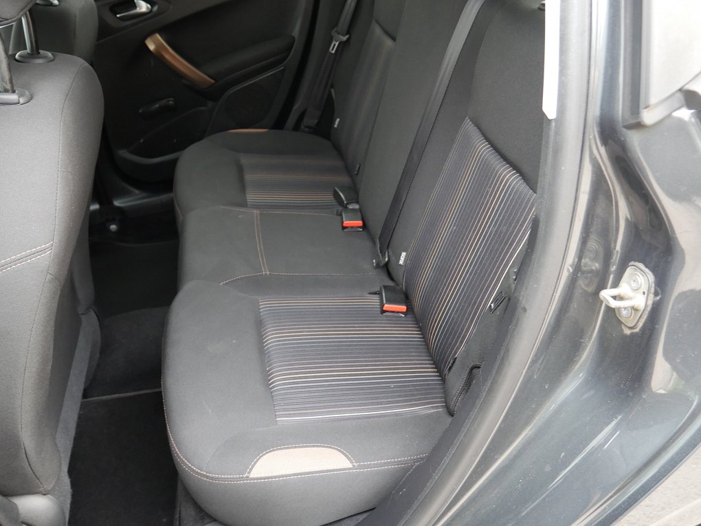 Peugeot 208 1.2 VTi 