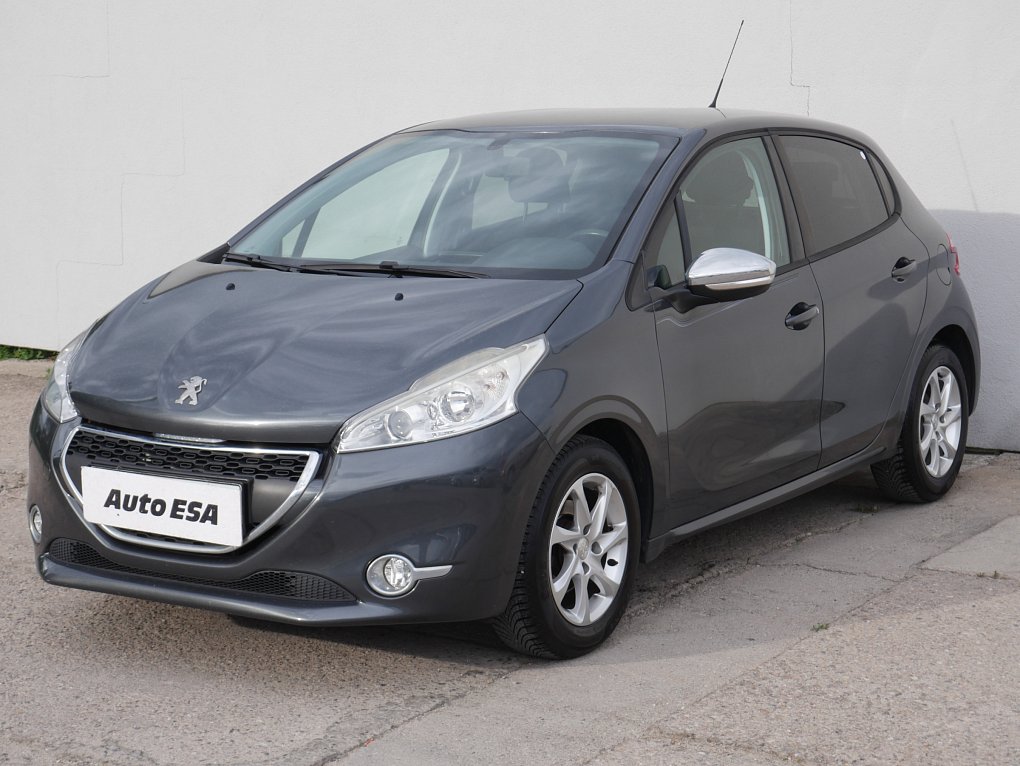 Peugeot 208 1.2 VTi 