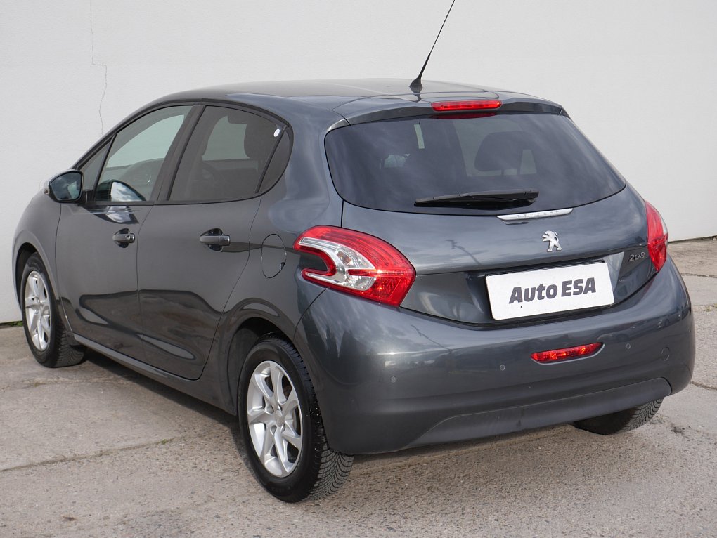 Peugeot 208 1.2 VTi 