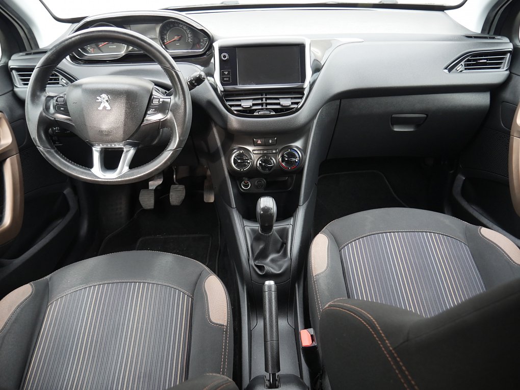 Peugeot 208 1.2 VTi 