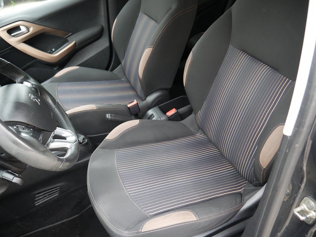 Peugeot 208 1.2 VTi 