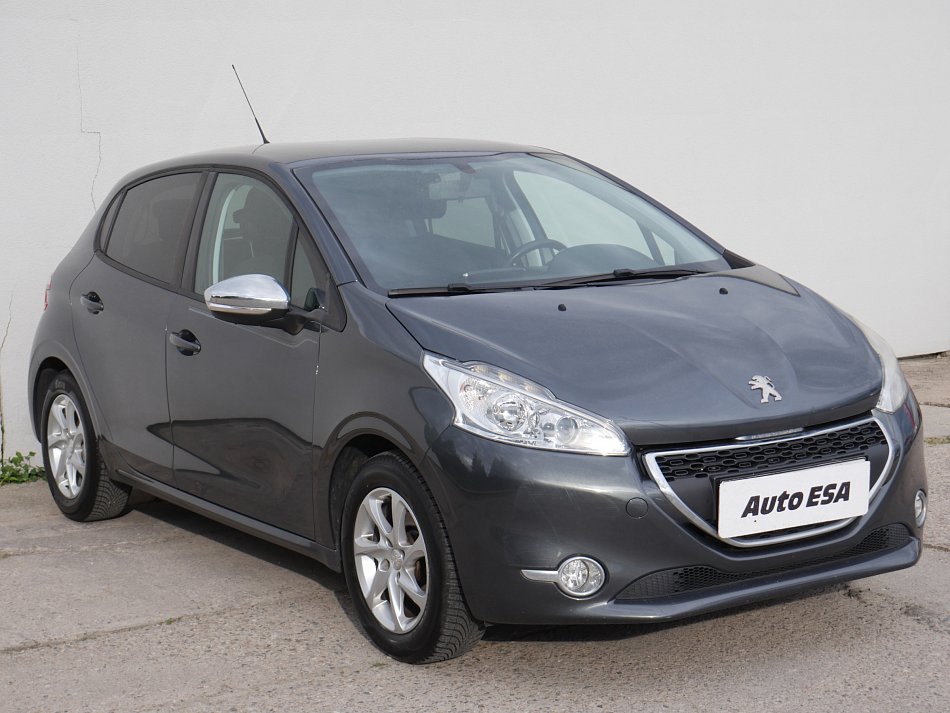 Peugeot 208 1.2 VTi 
