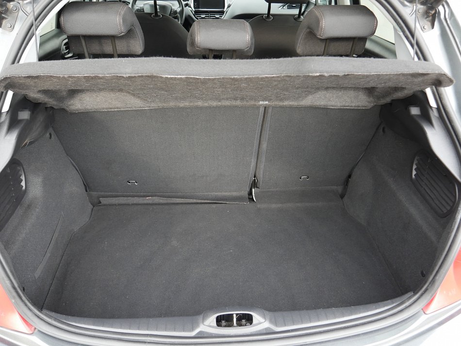 Peugeot 208 1.2 VTi 