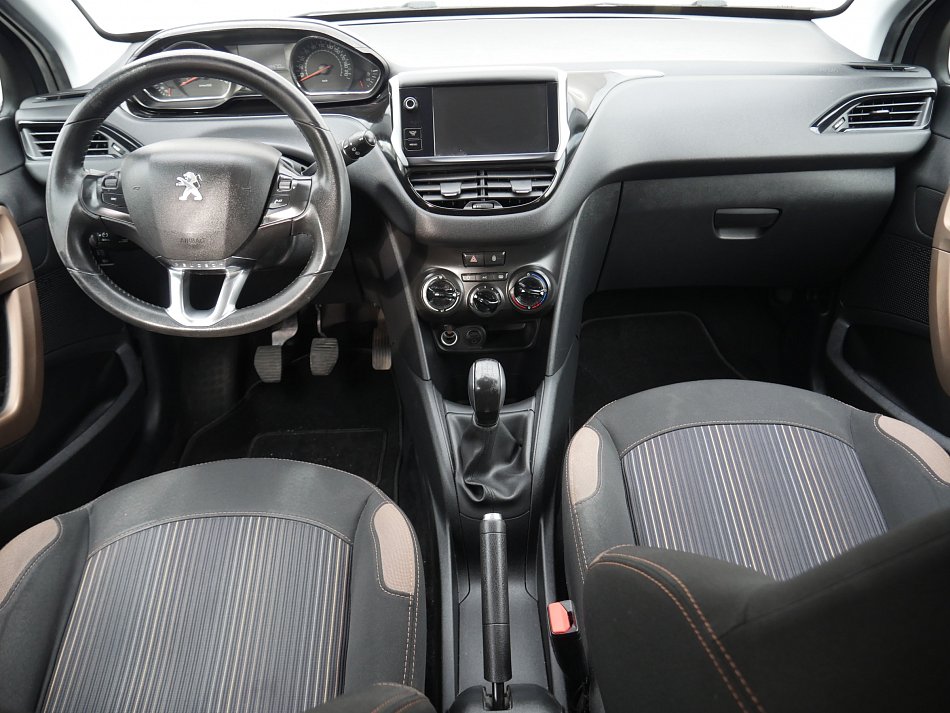 Peugeot 208 1.2 VTi 