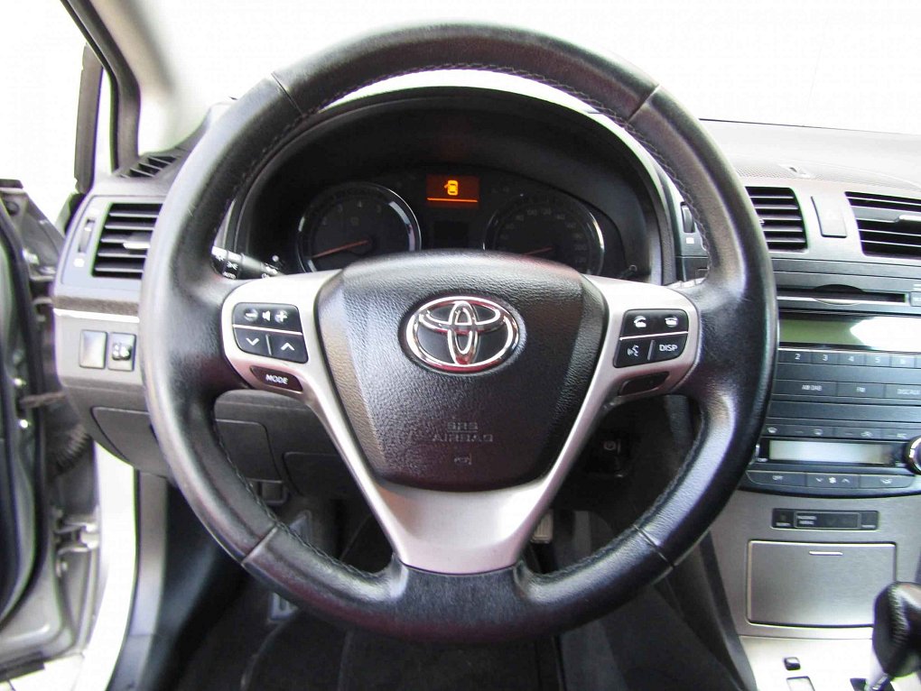 Toyota Avensis 1.8 i 