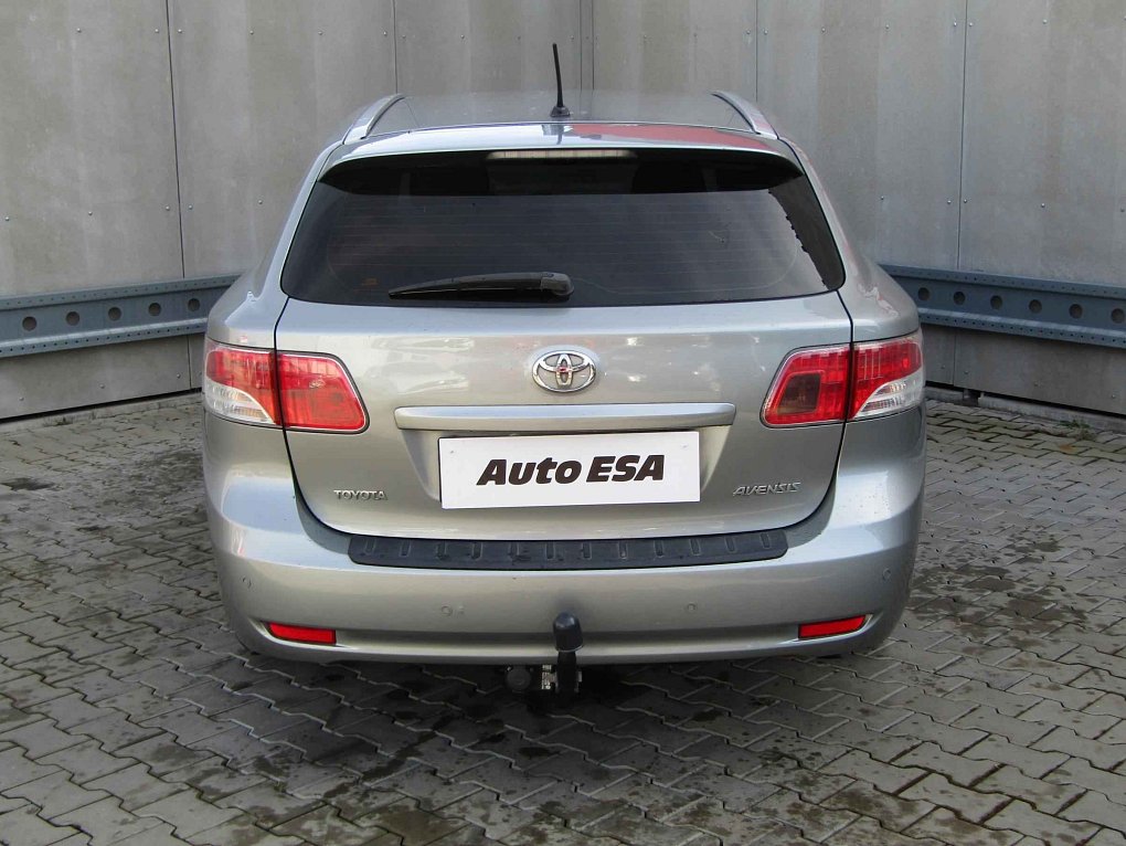 Toyota Avensis 1.8 i 
