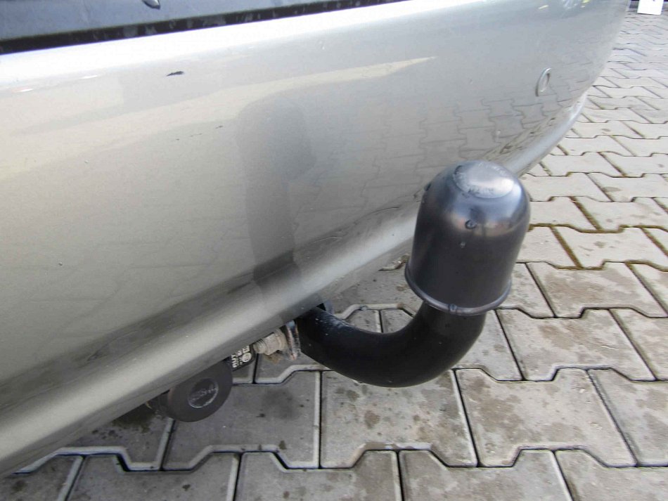 Toyota Avensis 1.8 i 