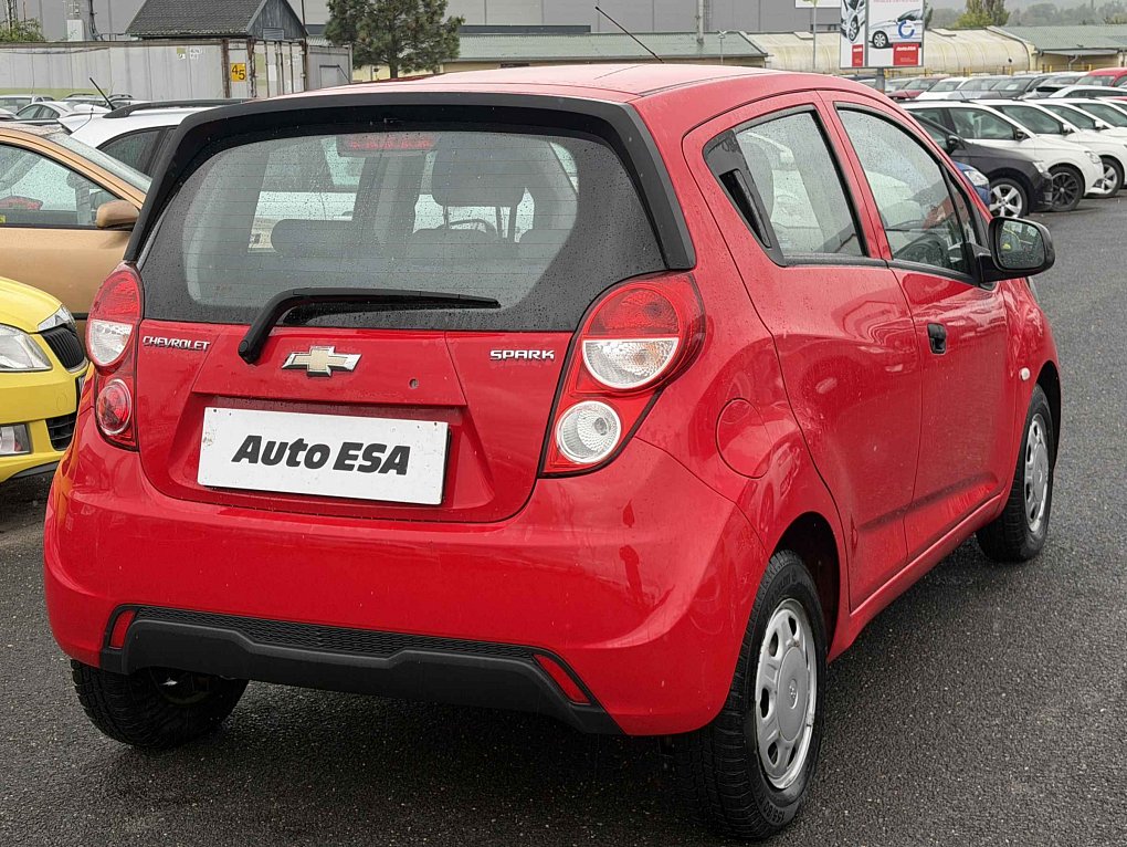 Chevrolet Spark 1.0i 