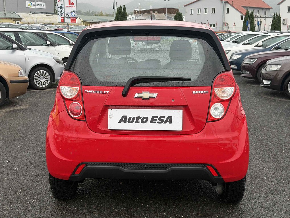 Chevrolet Spark 1.0i 