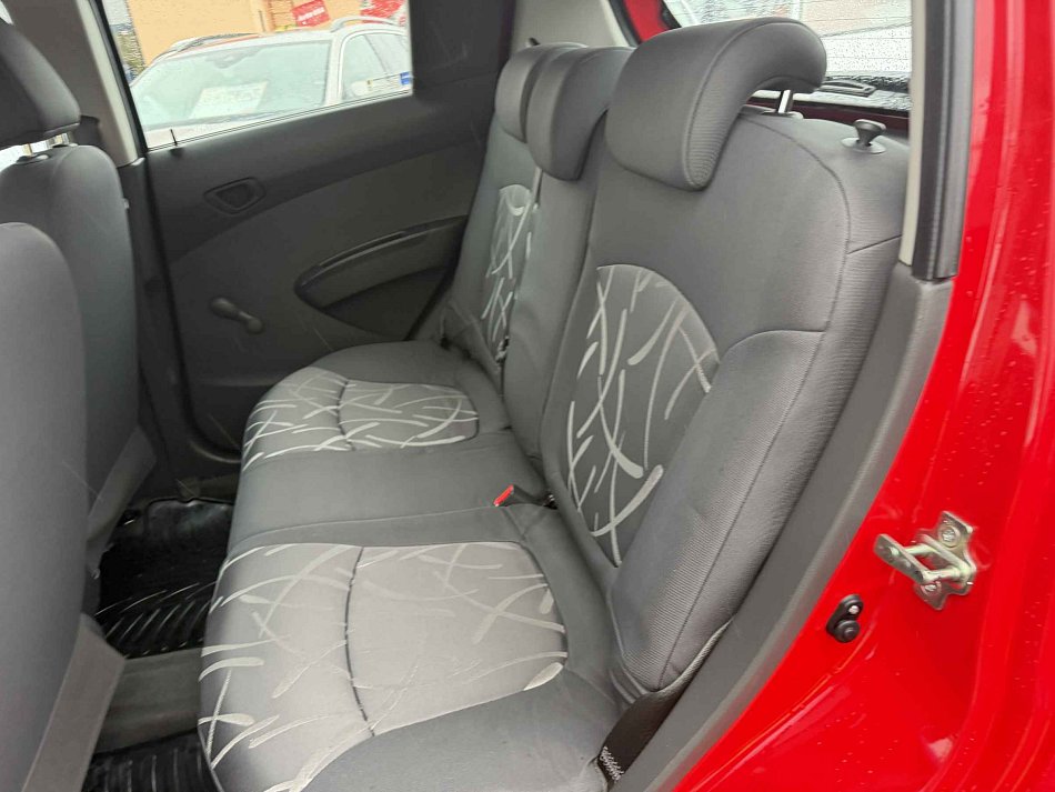 Chevrolet Spark 1.0i 