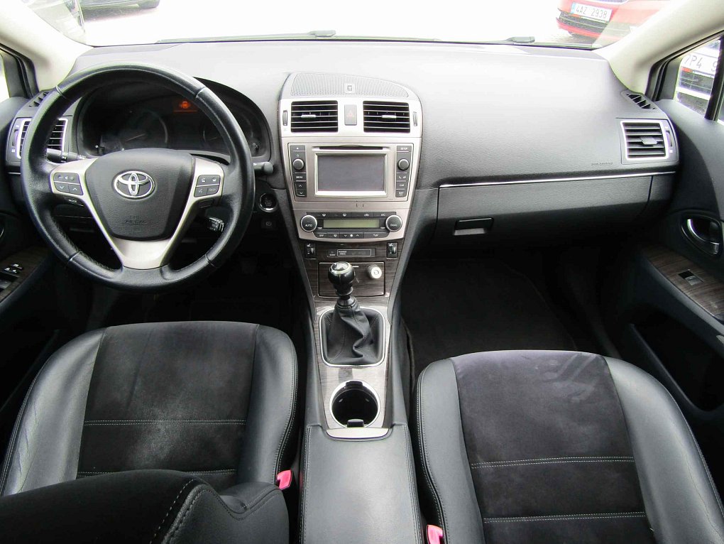 Toyota Avensis 2.2D 