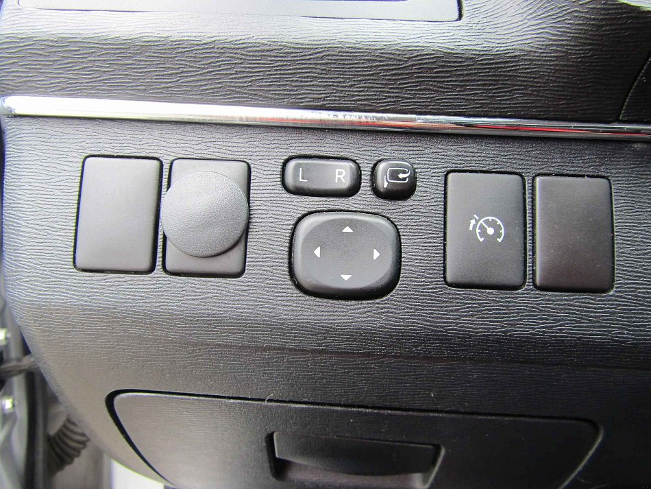 Toyota Avensis 2.2D 