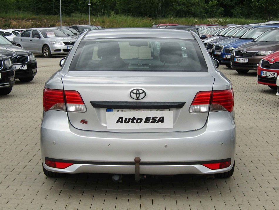 Toyota Avensis 2.2D 