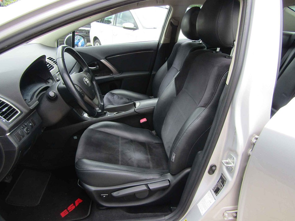Toyota Avensis 2.2D 