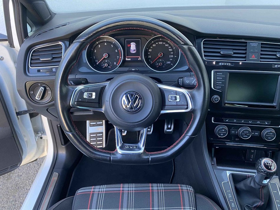 Volkswagen Golf 2.0 TSi GTi
