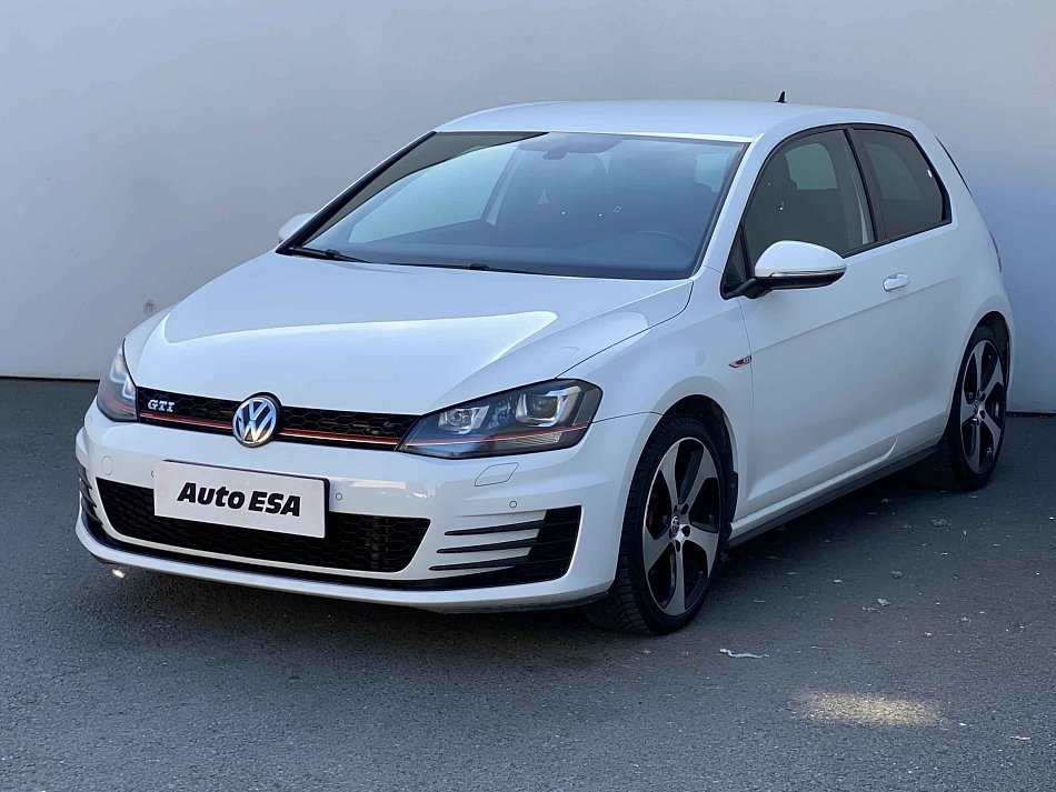 Volkswagen Golf 2.0 TSi GTi