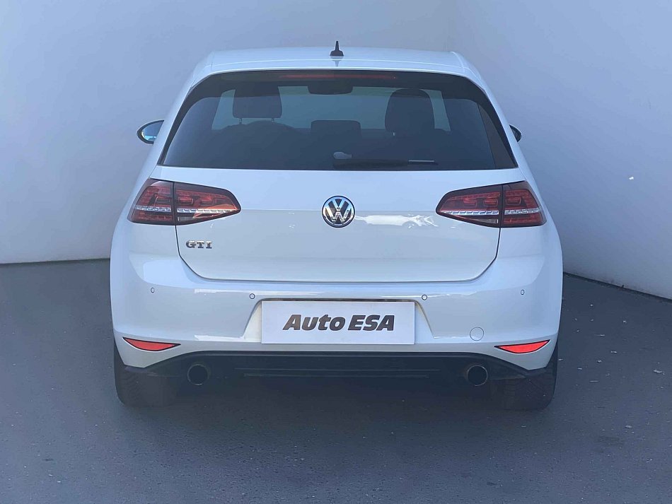 Volkswagen Golf 2.0 TSi GTi