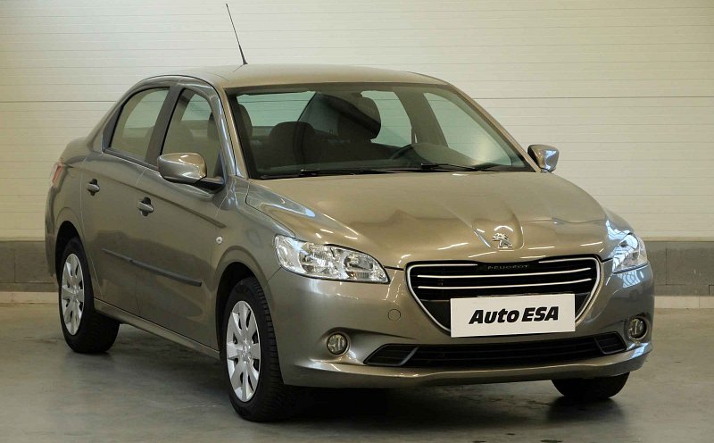 Peugeot 301 1.6i 