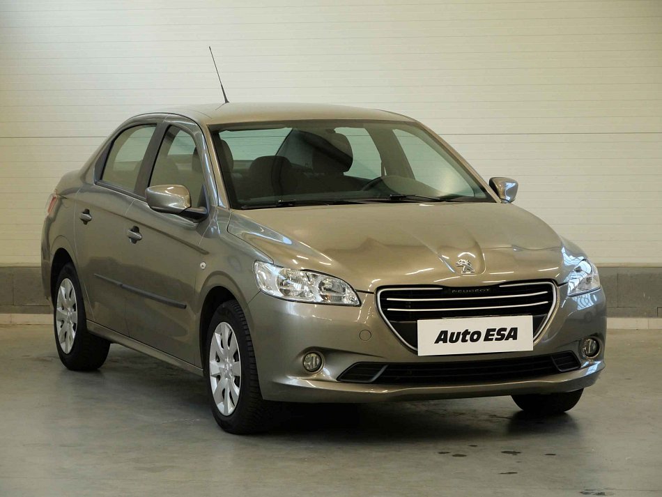 Peugeot 301 1.6i 